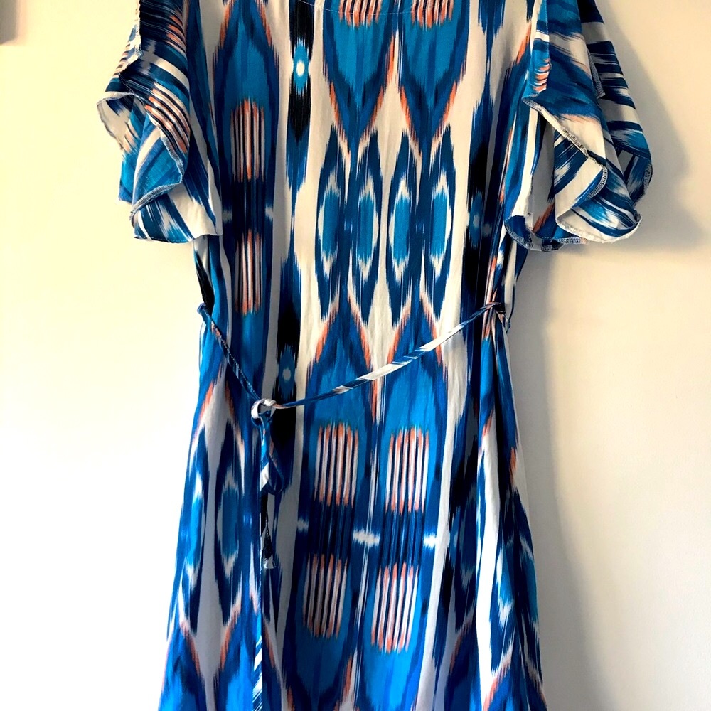 UK Design Short Summer Dress with Flowy Sleeves - Picture 2 of 11